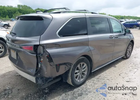 2022 Toyota Sienna Le z USA, uszkodzony, nr VIN 5TDBSKFC8NS062850